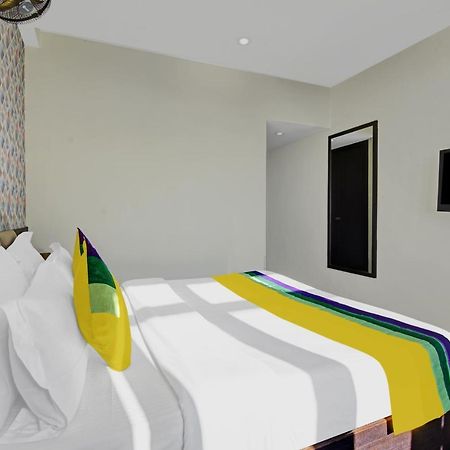 Itsy Hotels Crystal Palace With Valley View Shimla Eksteriør bilde